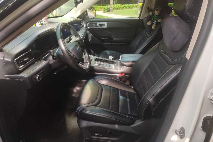 Used Ford Explorer 2023 EcoBoost 285 Four-Wheel Drive Stylish Plus Version 7 Seats Left Front Seat