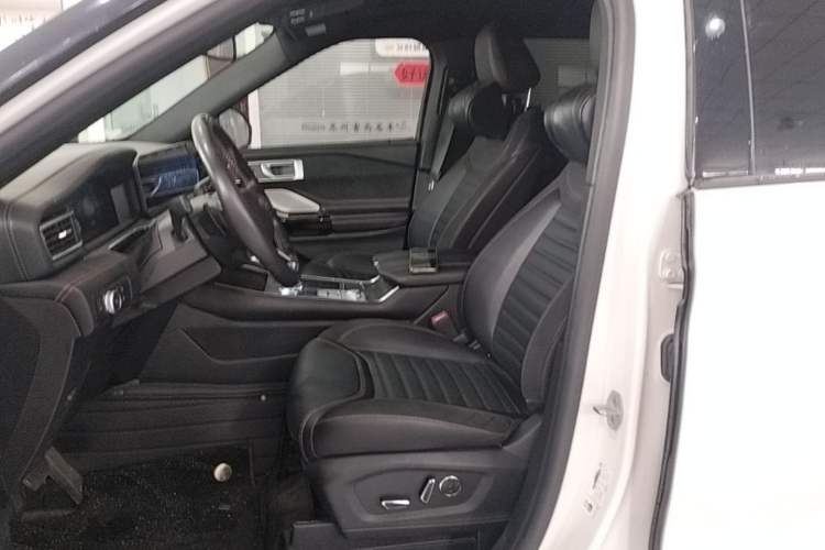 Used Ford Explorer 2023 EcoBoost 285 4x4 ST-LINE 6-Seater Left Front Seat