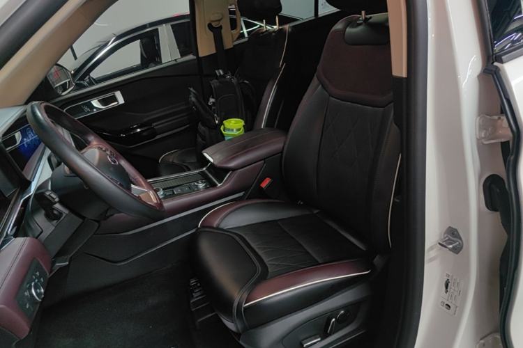Used Ford Explorer 2023 EcoBoost 285 Four-Wheel Drive Titanium Edition 7-Seater Left Front Seat