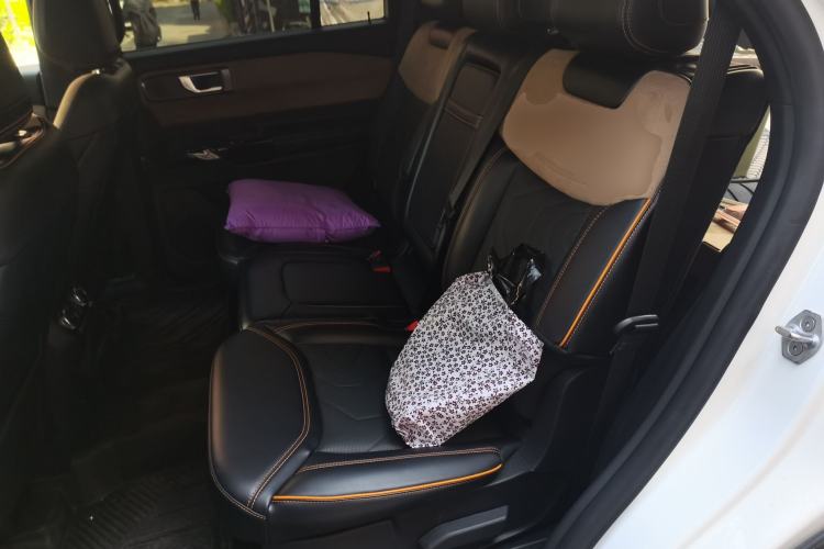 Used Ford Explorer 2023 EcoBoost 285 Kunlun Peak Edition 7-Seater Left Rear Seat