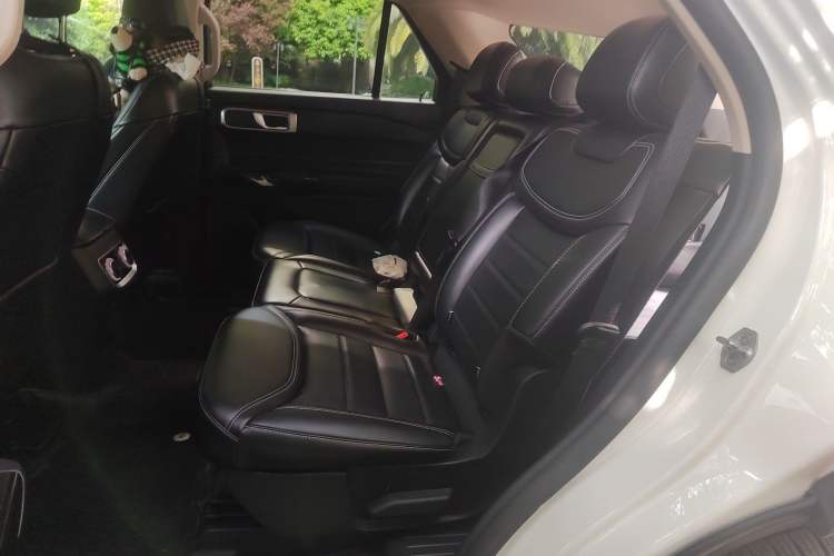Used Ford Explorer 2023 EcoBoost 285 Four-Wheel Drive Stylish Plus Version 7 Seats Left Rear Seat