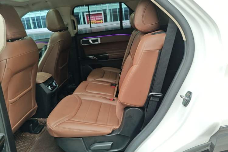 Used Ford Explorer 2023 EcoBoost 285 Four-Wheel Drive Stylish Plus Version 7 Seats Left Rear Seat