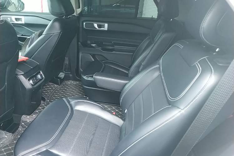Used Ford Explorer 2023 EcoBoost 285 4x4 Trend Plus Edition 6 Seats Left Rear Seat