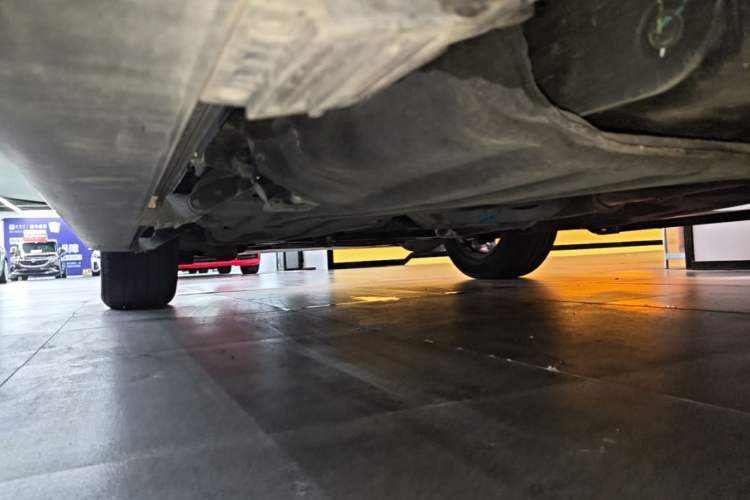 Used Ford Explorer 2023 EcoBoost 285 4x4 Trend Plus Edition 6 Seats Left Side Sill