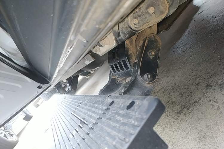 Used Ford Explorer 2023 EcoBoost 285 4x4 Trend Plus Edition 6 Seats Left Side Sill