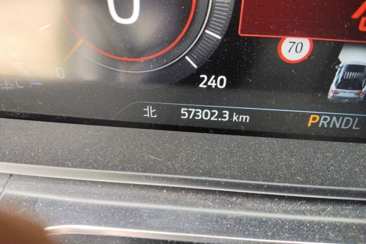 Used Ford Explorer 2023 EcoBoost 285 Four-Wheel Drive Titanium Edition 6 Seats Odometer Close Up