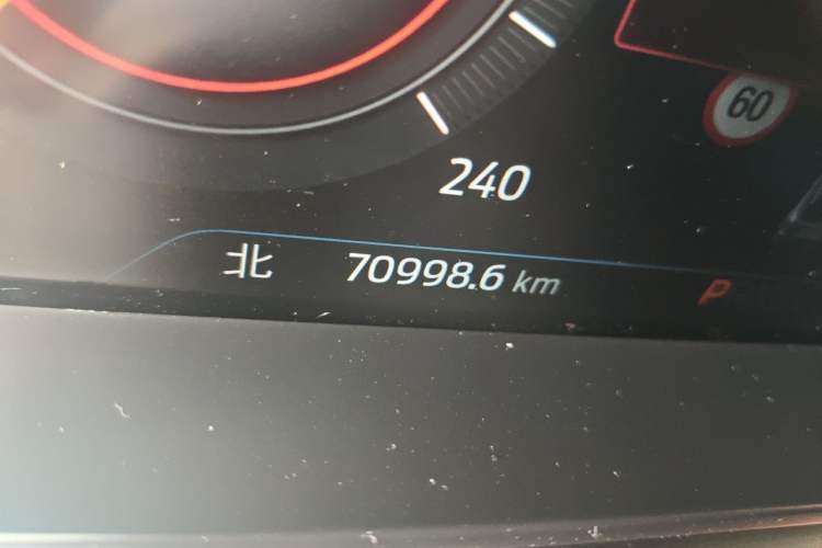 Used Ford Explorer 2023 EcoBoost 285 Four-Wheel Drive Titanium Edition 6 Seats Odometer Close Up