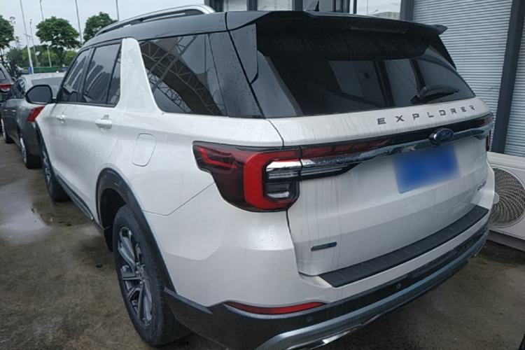 Used Ford Explorer 2023 EcoBoost 285 4x4 Trend Plus Edition 6 Seats Rear Left 45 Deg