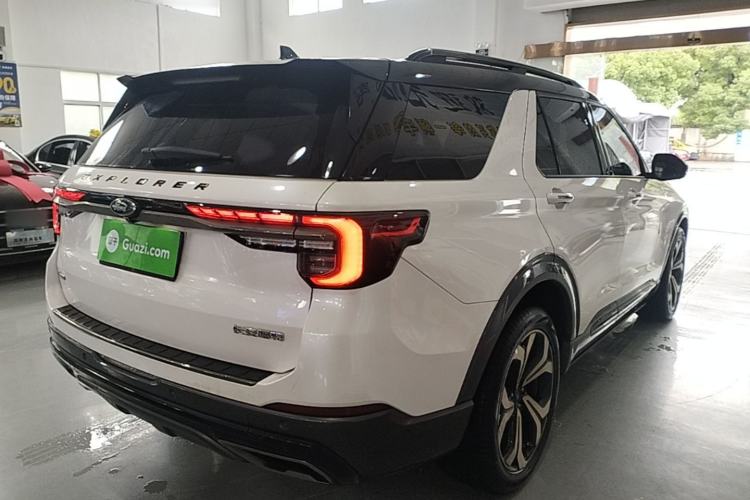 Used Ford Explorer 2023 EcoBoost 285 4x4 ST-LINE 6-Seater Rear Right 45 Deg
