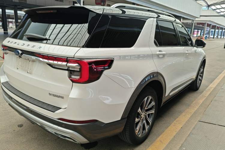 Used Ford Explorer 2023 EcoBoost 285 Four-Wheel Drive Stylish Plus Version 7 Seats Rear Right 45 Deg