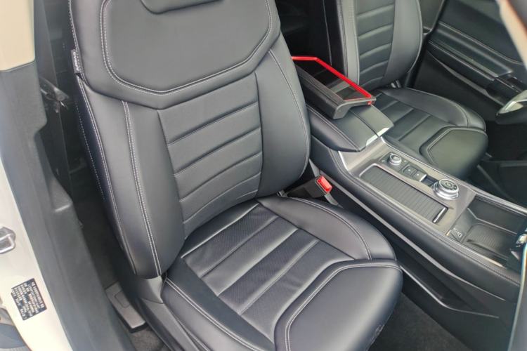 Used Ford Explorer 2023 EcoBoost 285 Four-Wheel Drive Stylish Plus Version 7 Seats Right Front Seat
