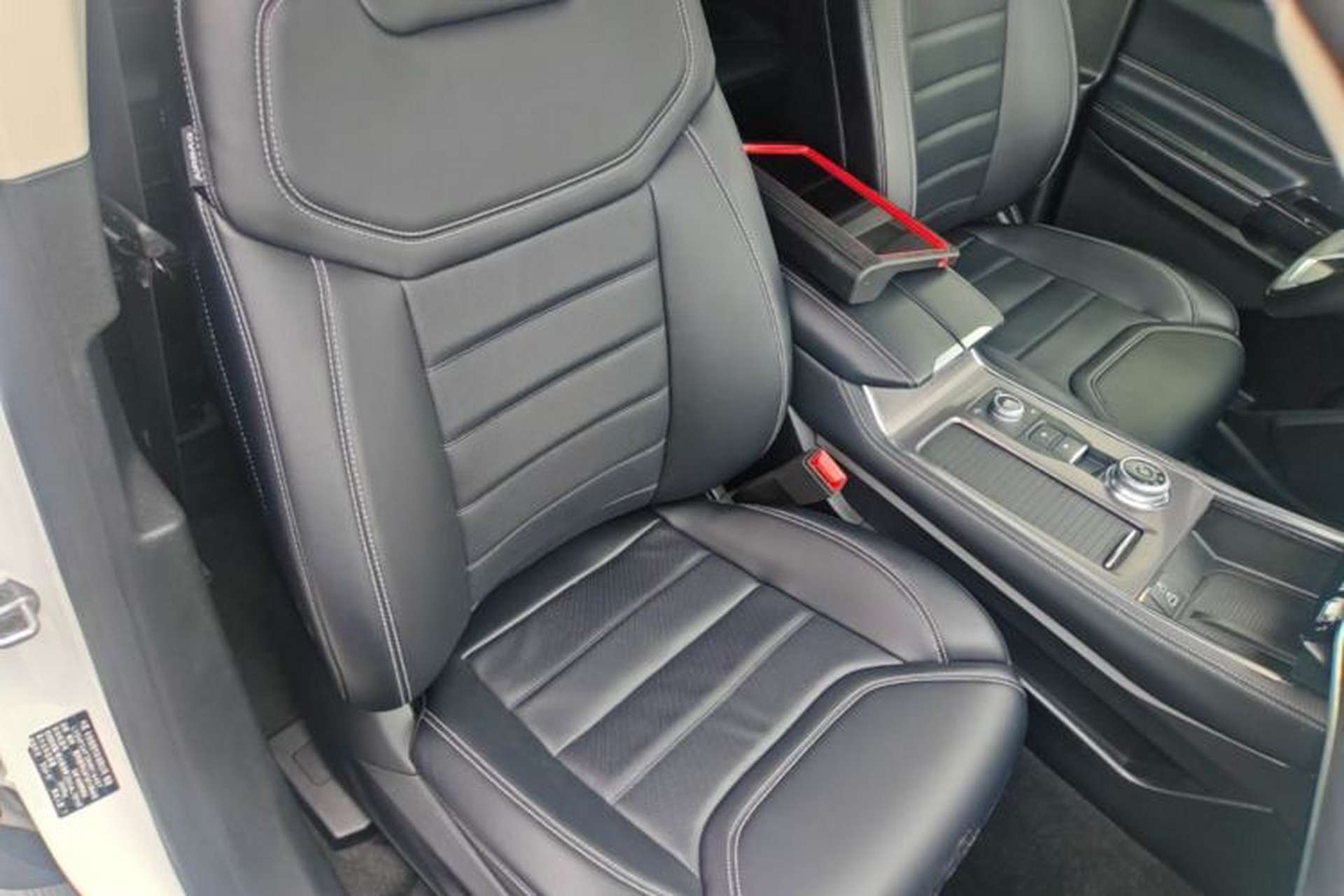 Used Ford Explorer 2023 EcoBoost 285 Four-Wheel Drive Stylish Plus Version 7 Seats Right Front Seat