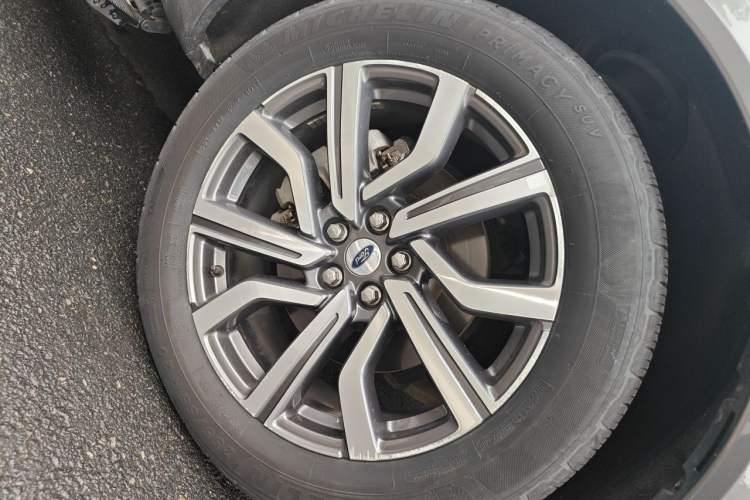 Used Ford Explorer 2023 EcoBoost 285 Four-Wheel Drive Titanium Edition 7-Seater Right Front Wheel Hub