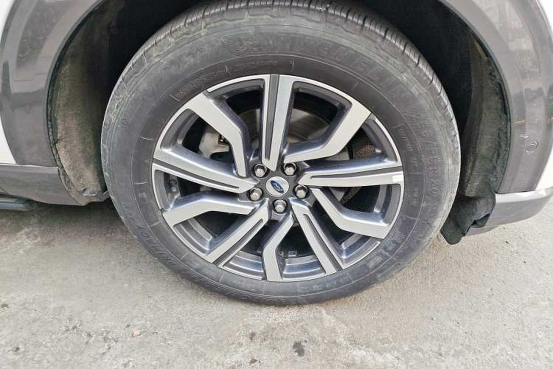 Used Ford Explorer 2023 EcoBoost 285 Four-Wheel Drive Titanium Edition 6 Seats Right Front Wheel Hub