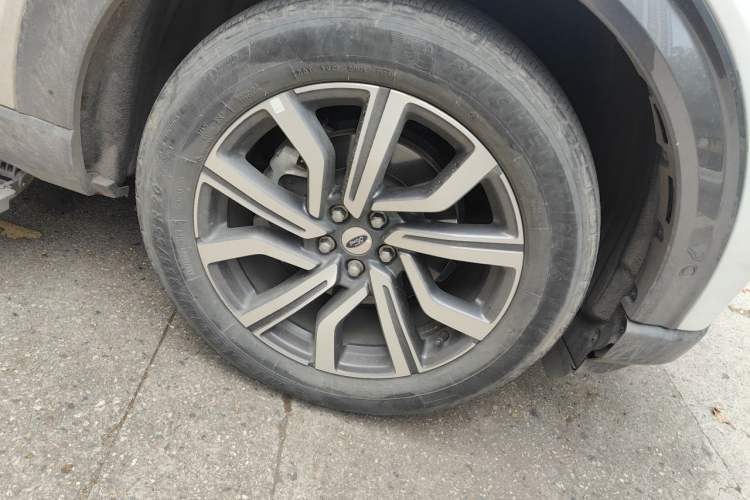 Used Ford Explorer 2023 EcoBoost 285 Four-Wheel Drive Titanium Edition 7-Seater Right Front Wheel Hub