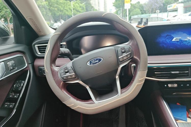 Used Ford Explorer 2023 EcoBoost 285 Four-Wheel Drive Titanium Edition 7-Seater Steering Wheel