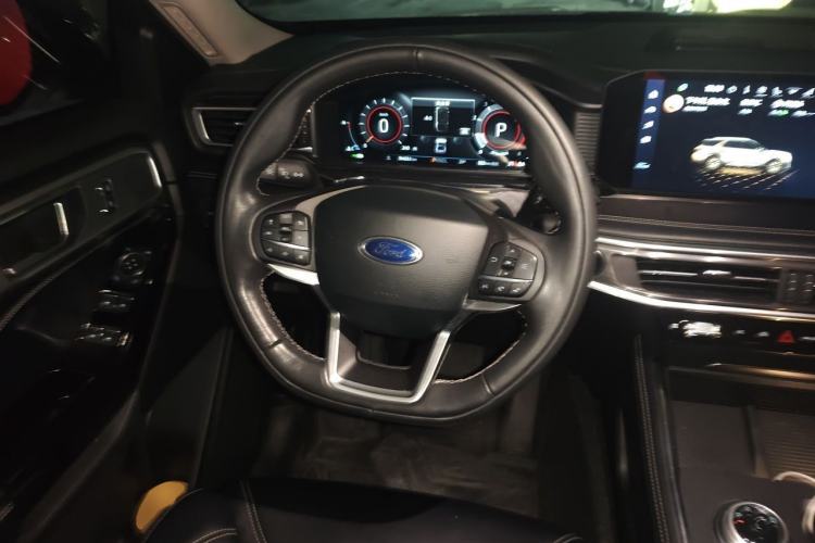 Used Ford Explorer 2023 EcoBoost 285 Four-Wheel Drive Stylish Plus Version 7 Seats Steering Wheel