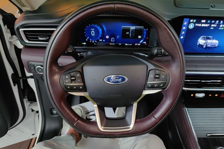 Used Ford Explorer 2023 EcoBoost 285 Four-Wheel Drive Titanium Edition 7-Seater Steering Wheel