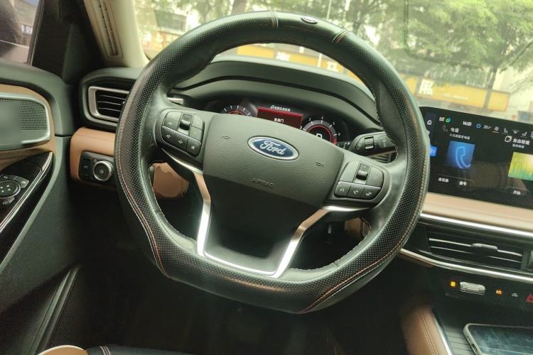 Used Ford Explorer 2023 EcoBoost 285 Four-Wheel Drive Titanium Edition 7-Seater Steering Wheel