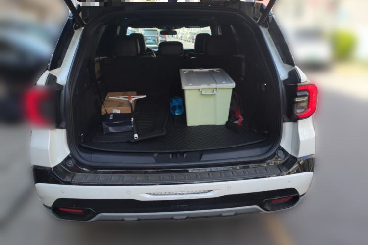 Used Ford Explorer 2023 EcoBoost 285 Kunlun Peak Edition 7-Seater Trunk