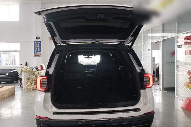 Used Ford Explorer 2023 EcoBoost 285 4x4 ST-LINE 6-Seater Trunk