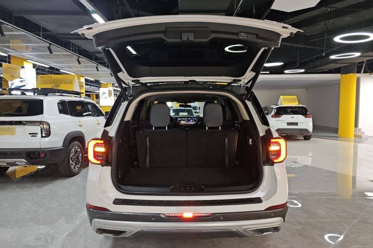 Used Ford Explorer 2023 EcoBoost 285 4x4 Trend Plus Edition 6 Seats Trunk