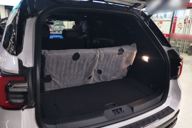 Used Ford Explorer 2023 EcoBoost 285 4x4 ST-LINE 7-Seater Trunk