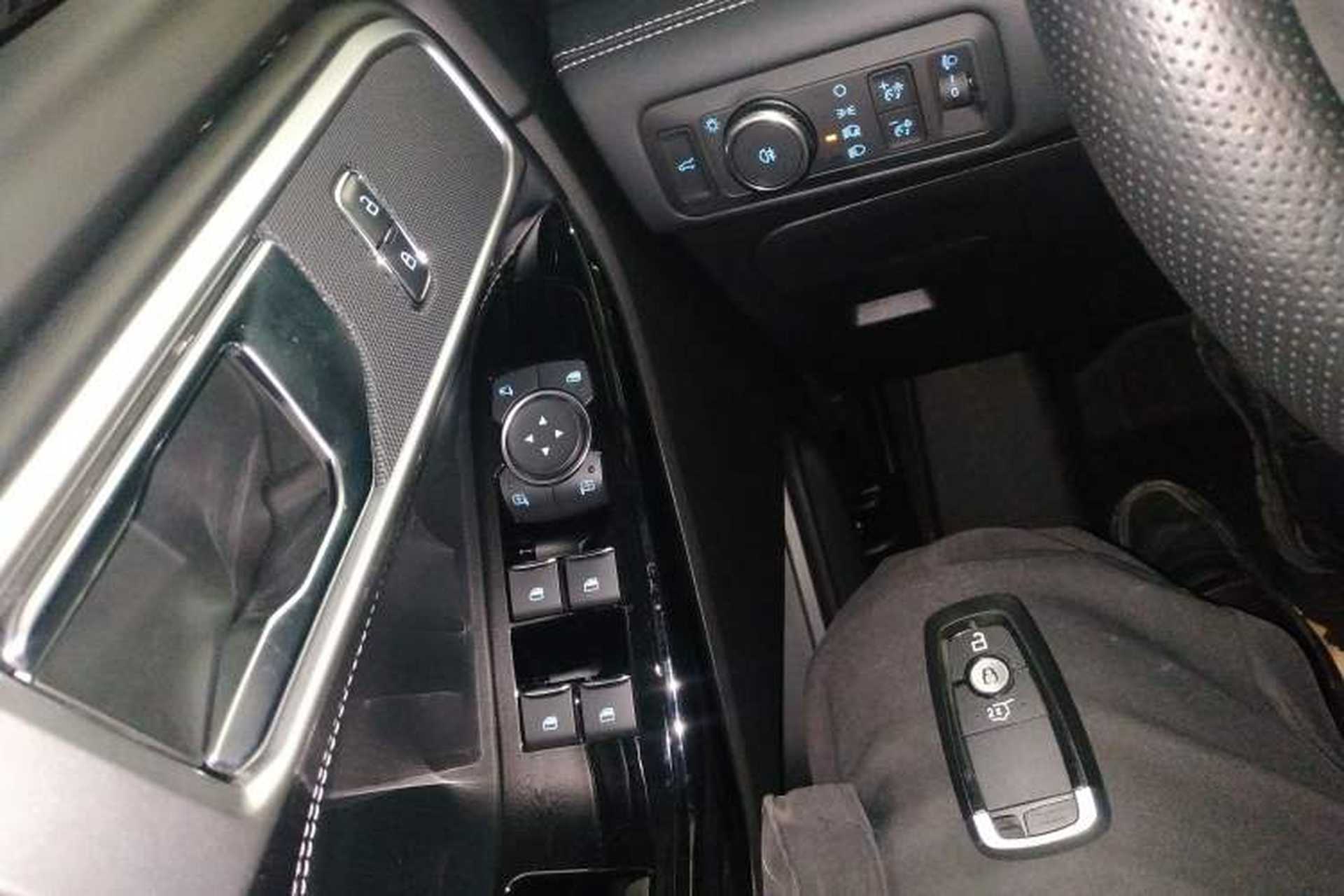 Used Ford Explorer 2023 EcoBoost 285 Four-Wheel Drive Stylish Plus Version 7 Seats Vehicle Key