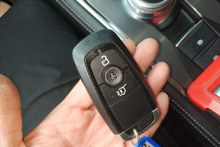 Used Ford Explorer 2023 EcoBoost 285 4x4 Trend Plus Edition 6 Seats Vehicle Key