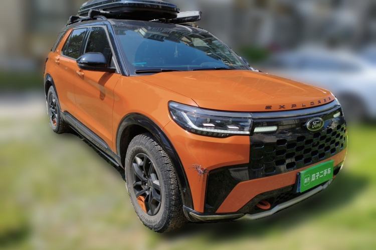 Used Ford Explorer 2023 EcoBoost 285 Kunlun Peak Edition 7-Seater Front Right 45 Deg