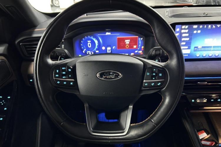 Used Ford Explorer 2023 EcoBoost 285 Kunlun Peak Edition 7-Seater Interior 3