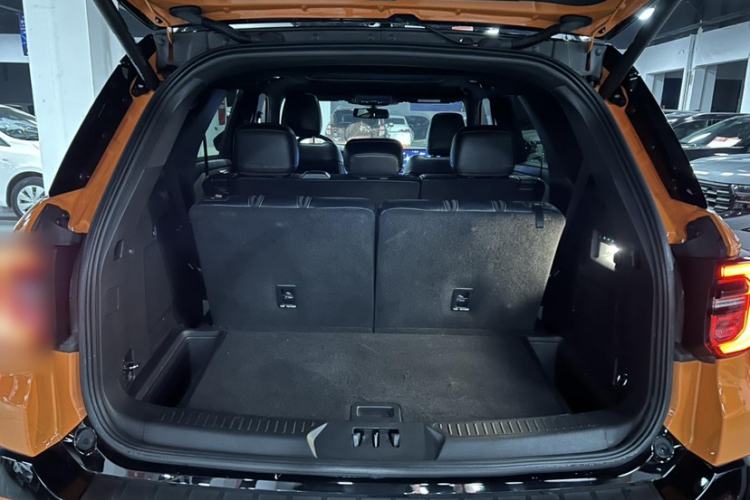 Used Ford Explorer 2023 EcoBoost 285 Kunlun Peak Edition 7-Seater Trunk