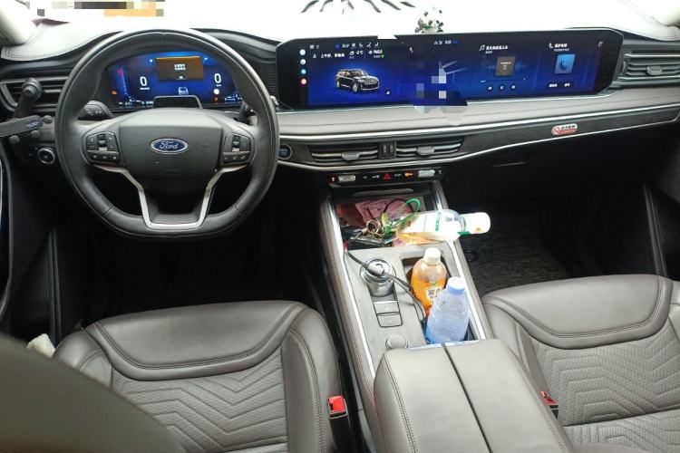 Used Ford Explorer 2024 2.3T EcoBoost Four-Wheel Drive Titanium Edition 6 Seats Center Console