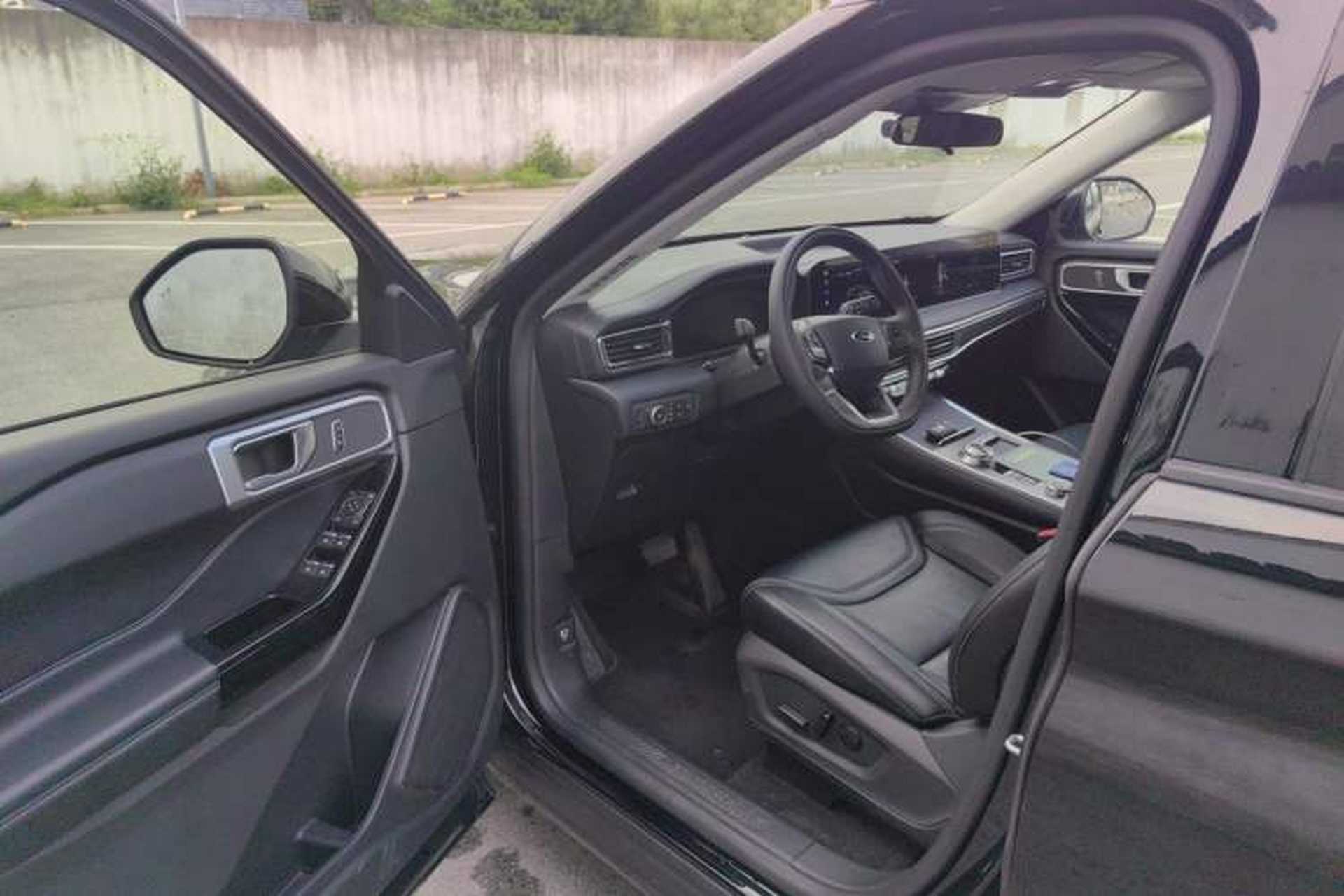 Used Ford Explorer 2024 2.3T EcoBoost All-Wheel Drive Stylish Plus Version 7 Seats Driver Seat