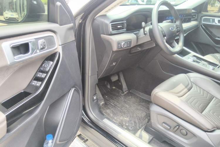 Used Ford Explorer 2024 2.3T EcoBoost Four-Wheel Drive Titanium Edition 6 Seats Driver Seat