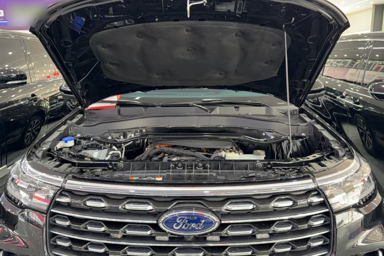 Used Ford Explorer 2024 2.3T EcoBoost Four-Wheel Drive Titanium Edition 6 Seats Engine Bay
