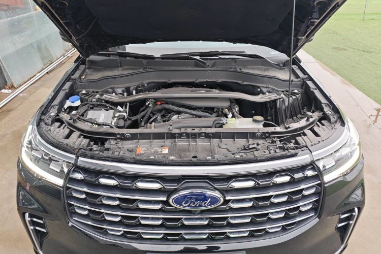 Used Ford Explorer 2024 2.3T EcoBoost Four-Wheel Drive Titanium Edition 7 Seats Engine Bay