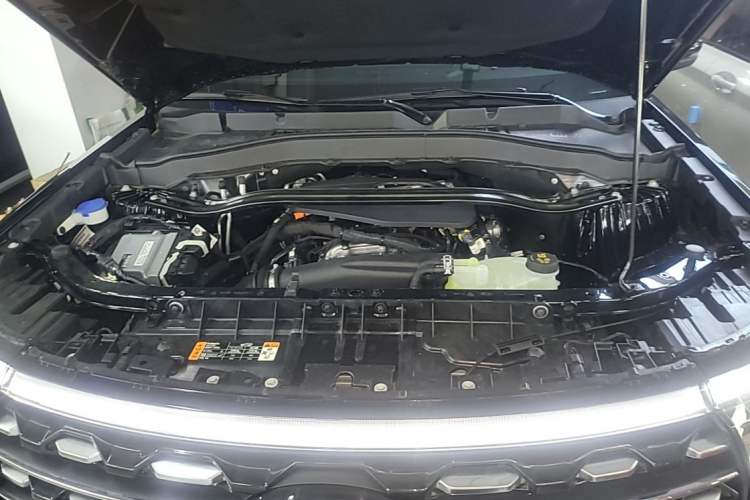 Used Ford Explorer 2024 2.3T EcoBoost Four-Wheel Drive Titanium Edition 7 Seats Engine Bay