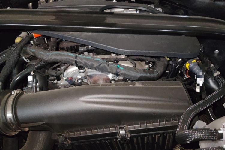 Used Ford Explorer 2024 2.3T EcoBoost Four-Wheel Drive Titanium Edition 7 Seats Engine Bay