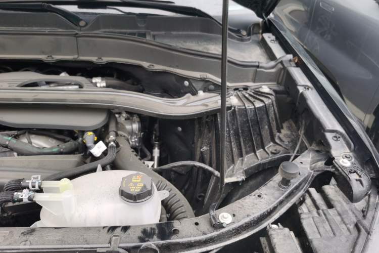 Used Ford Explorer 2024 2.3T EcoBoost Four-Wheel Drive Titanium Edition 7 Seats Engine Bay Left