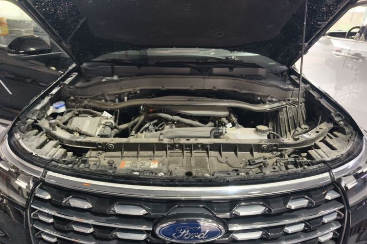 Used Ford Explorer 2024 2.3T EcoBoost Four-Wheel Drive Titanium Edition 7 Seats Engine Bay