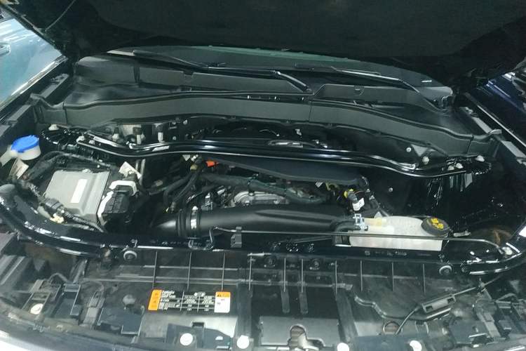 Used Ford Explorer 2024 2.3T EcoBoost 4x4 ST-LINE 7-Seater Engine Bay