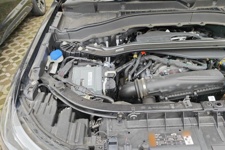 Used Ford Explorer 2024 2.3T EcoBoost Kunlun Peak Edition 7-Seater Engine Bay Right