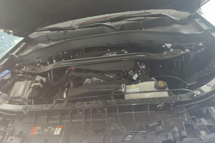 Used Ford Explorer 2024 2.3T EcoBoost Four-Wheel Drive Titanium Edition 7 Seats Engine Bay