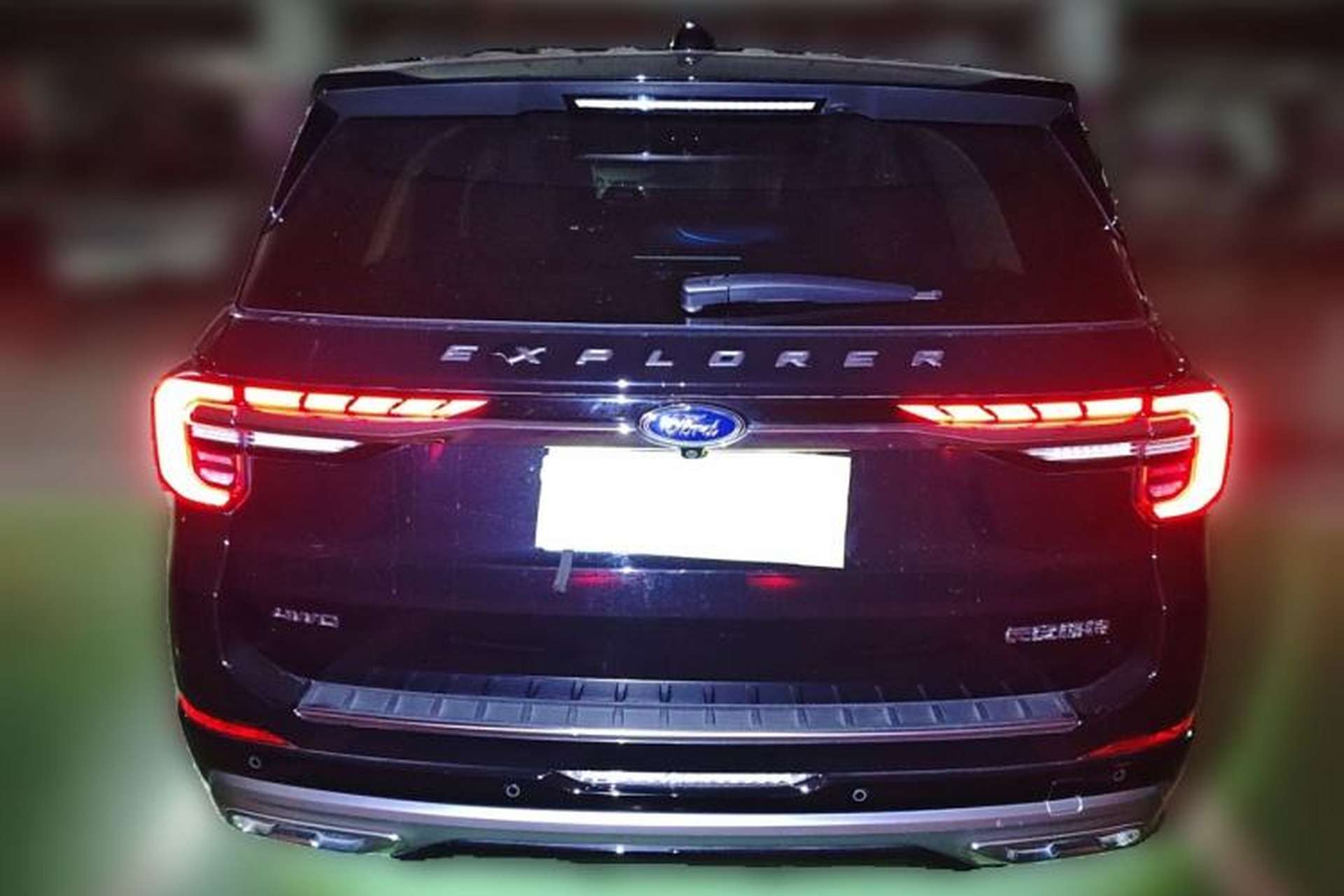 Used Ford Explorer 2024 2.3T EcoBoost Four-Wheel Drive Titanium Edition 6 Seats Exterior 4