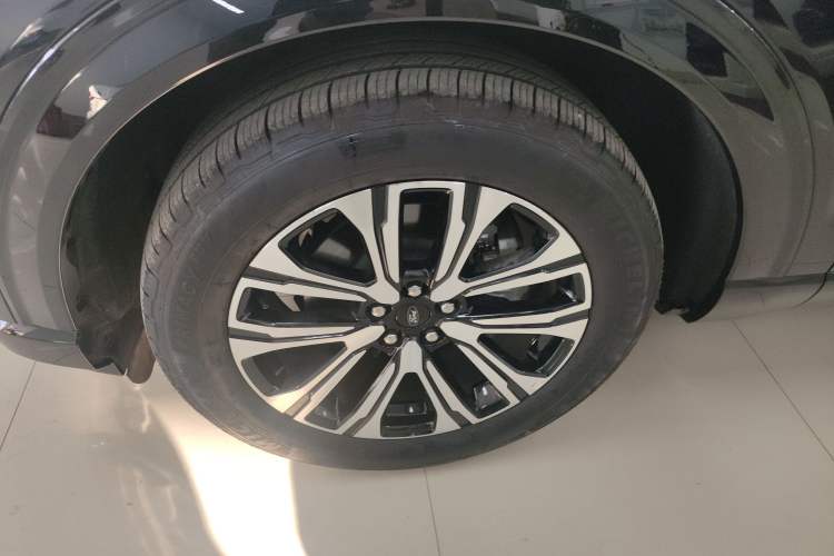Used Ford Explorer 2024 2.3T EcoBoost Four-Wheel Drive Titanium Edition 6 Seats Exterior 7