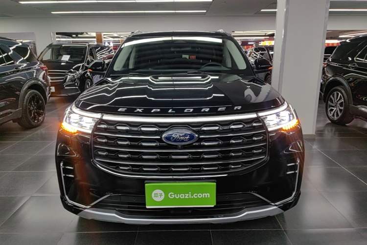 Used Ford Explorer 2024 2.3T EcoBoost Four-Wheel Drive Titanium Edition 6 Seats Front
