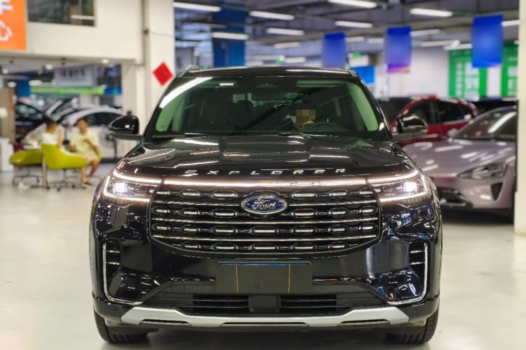 Used Ford Explorer 2024 2.3T EcoBoost Four-Wheel Drive Titanium Edition 7 Seats Front