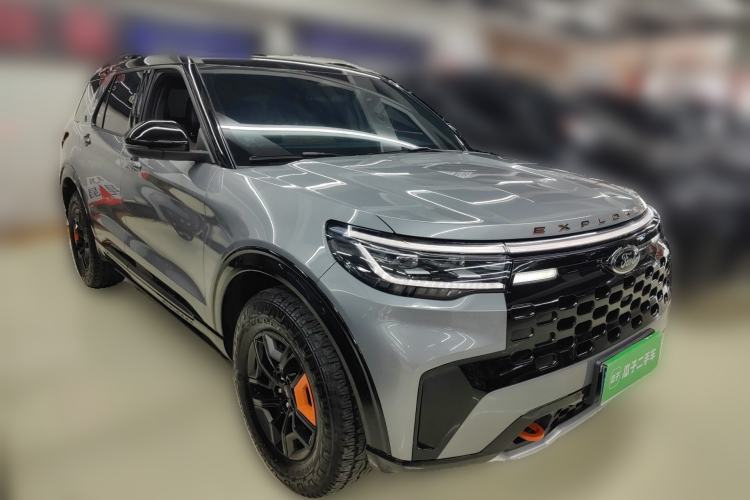 Used Ford Explorer 2024 2.3T EcoBoost Kunlun Peak Edition 7-Seater Front Right 45 Deg