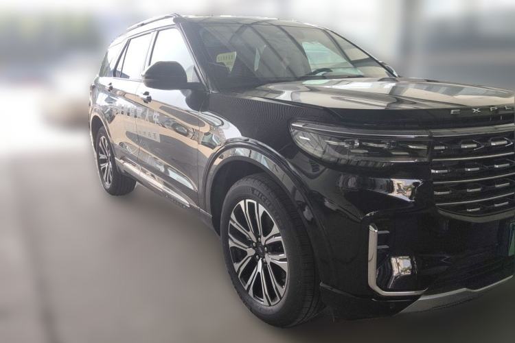 Used Ford Explorer 2024 2.3T EcoBoost Four-Wheel Drive Titanium Edition 6 Seats Front Right 45 Deg